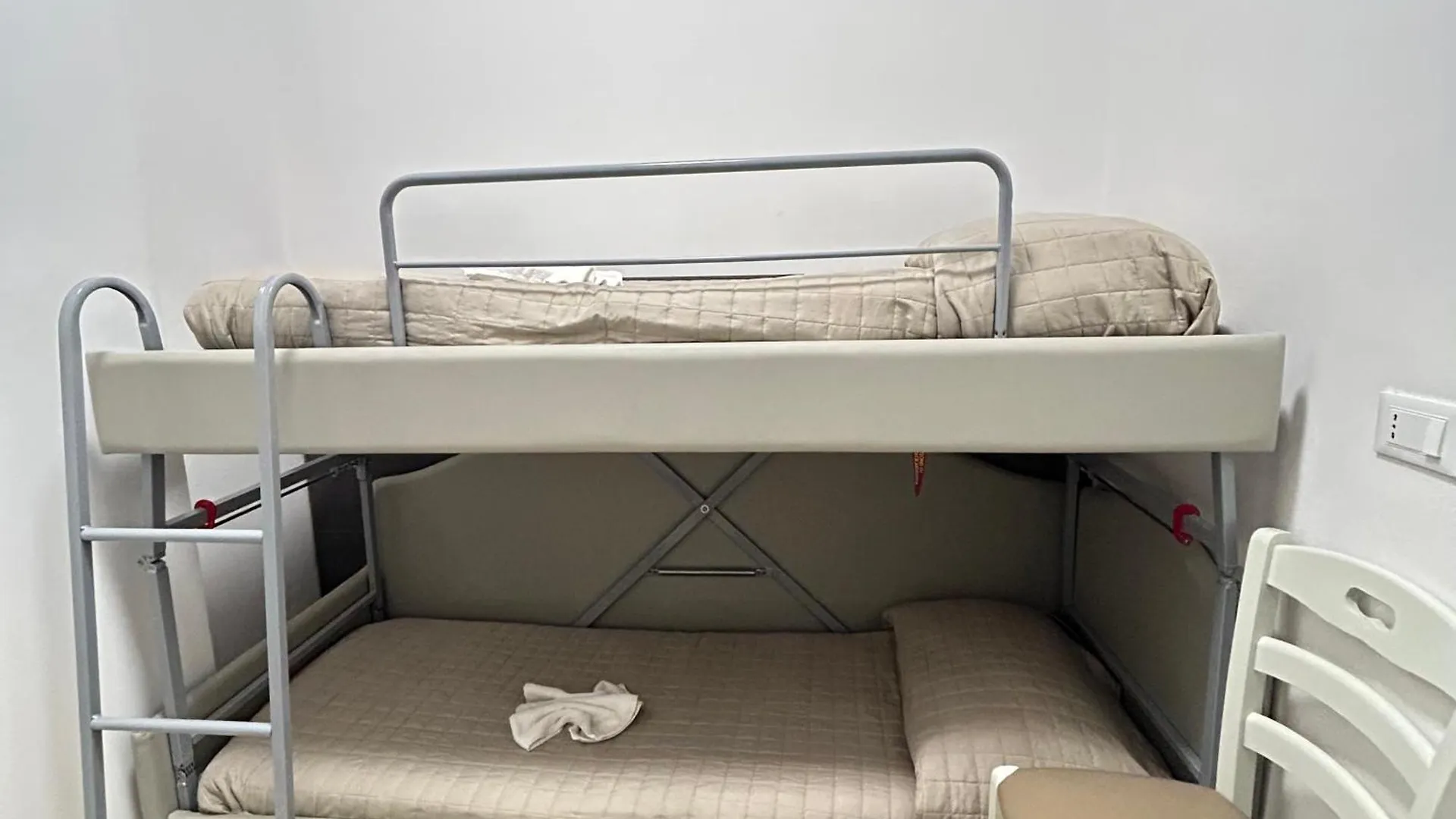 Hotel Bed And Book Rimini 2*,